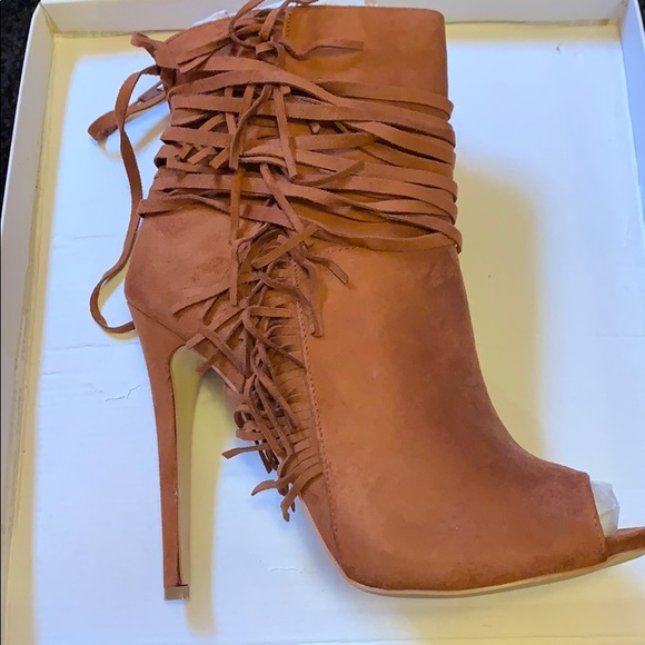 Shoedazzle Chestnut heels, size 10US, with fringes - Picture 3 of 5